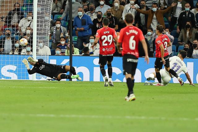 媒体人谈杨舒予热搜第1:体育饭圈化成行业现象